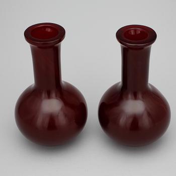VASER, ett par, Pekingglas, 1900-talets början,