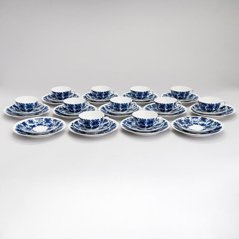 MARIANNE WESTMAN, SERVIS, 54 delar, porslin, "Mon Amie", Rörstrand.