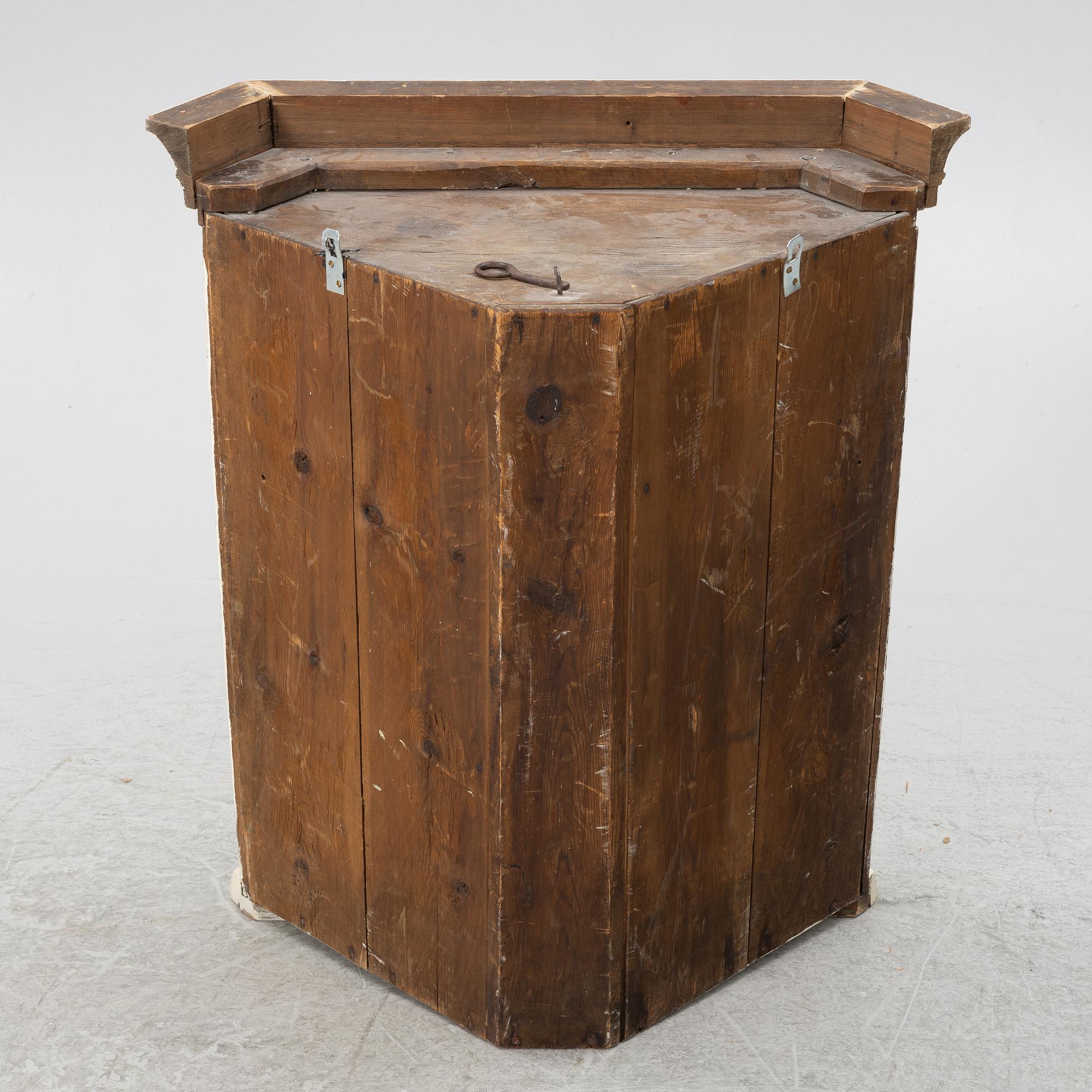 Corner hanging cabinet, second half of the 19th century.