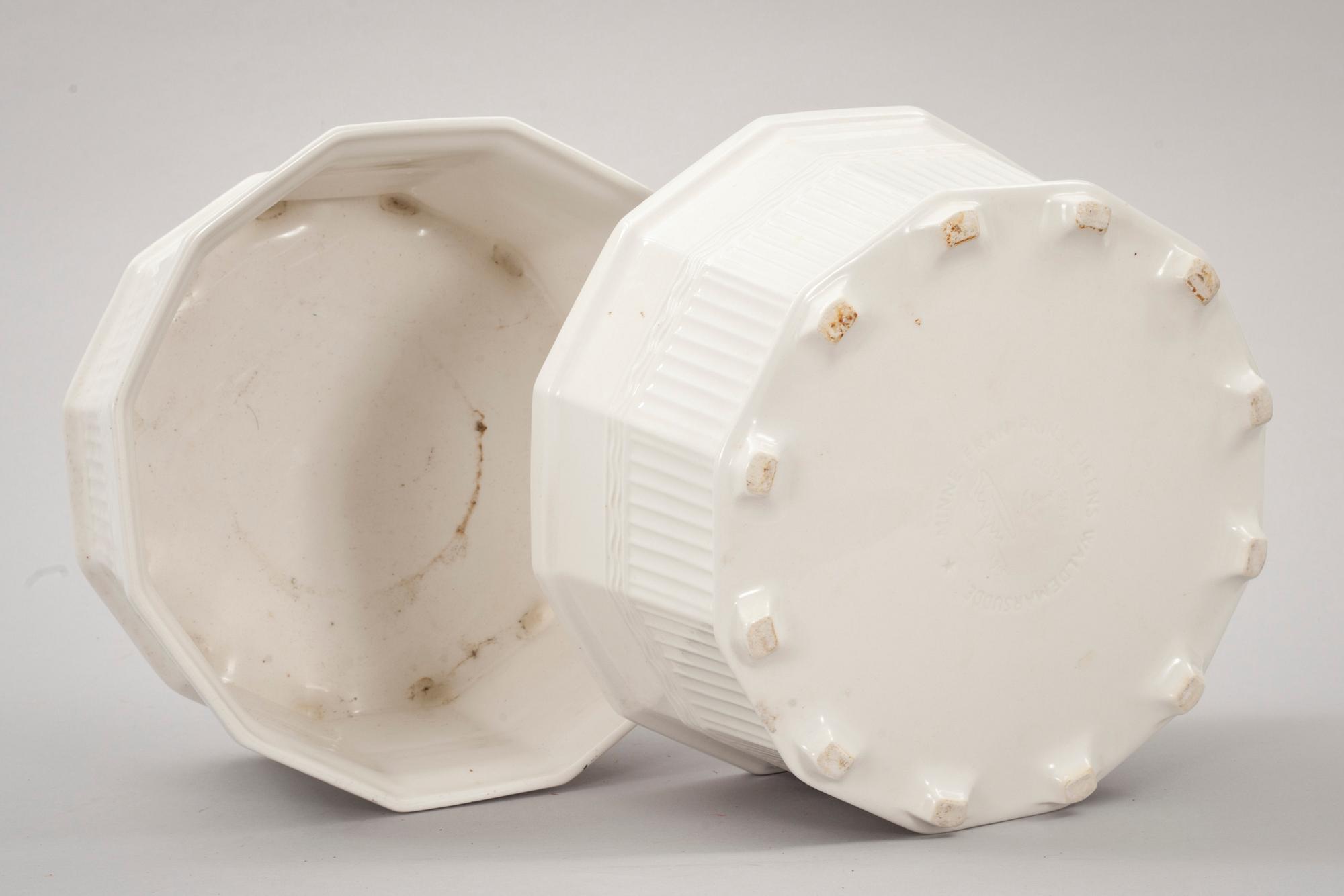 YTTERFODER, 2 st, "Waldemarsudde", Gustavsberg.