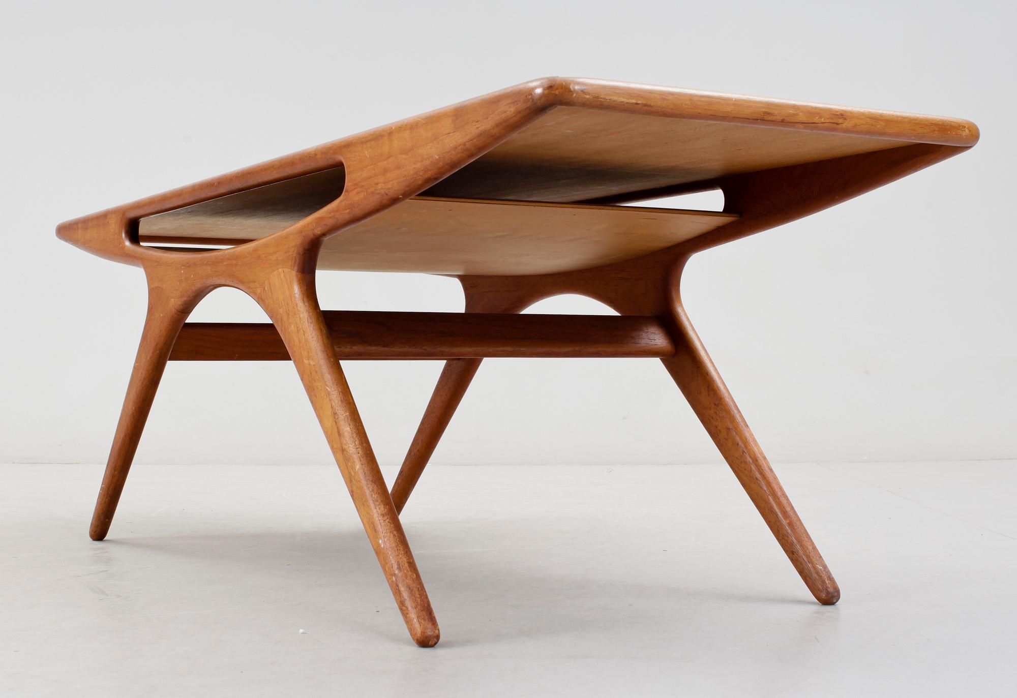 SOFFBORD, Johannes Andersen, för CFC Silkeborg, Danmark. 1950-tal.