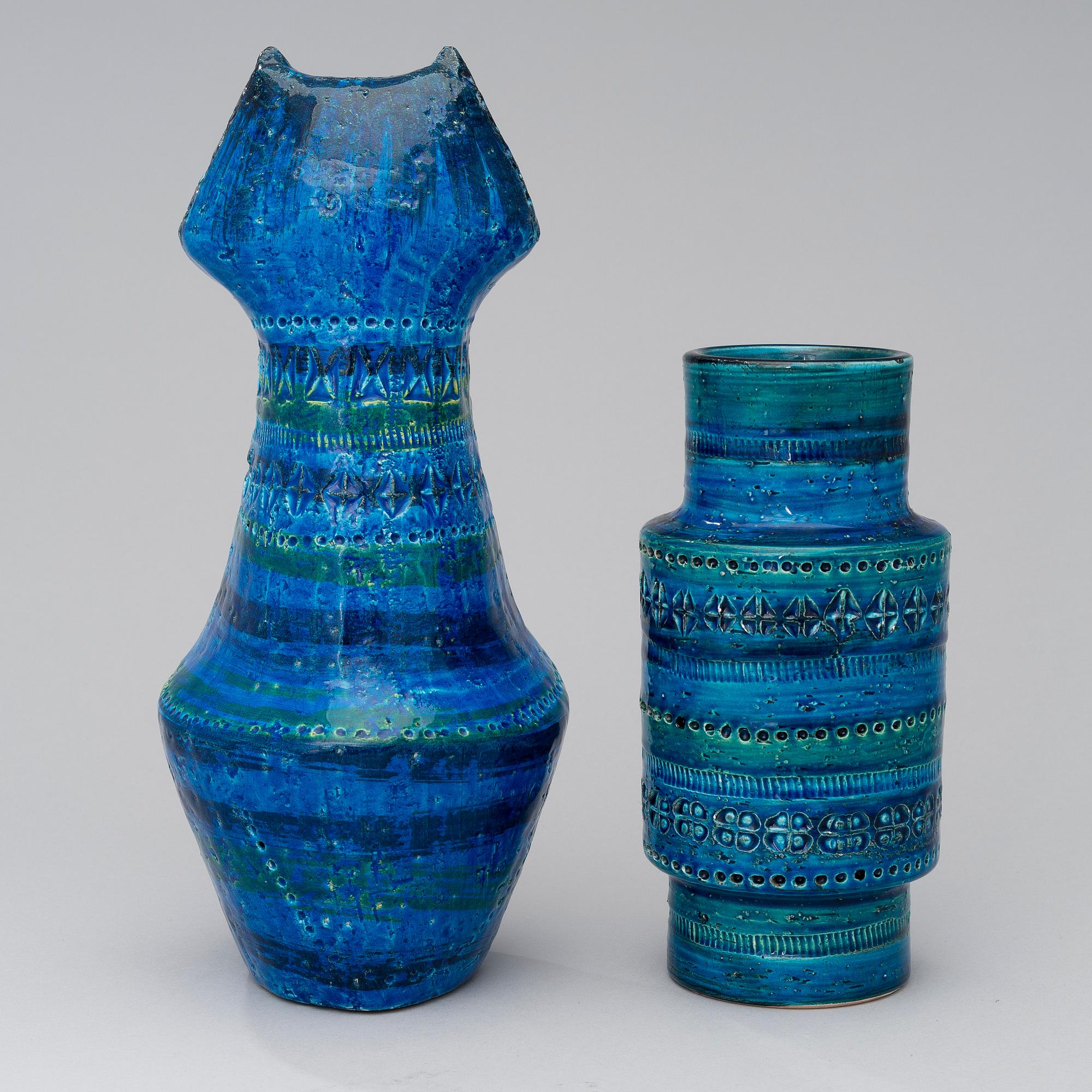 A Rimini blue ceramic sculpture and a vase by Aldo Londi for Bitossi, Italy early 1960s.