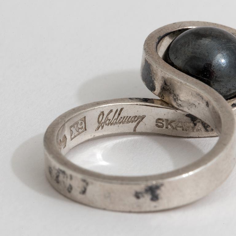 RING, med blodsten, Waldemar Jonsson, Skara, 1972.