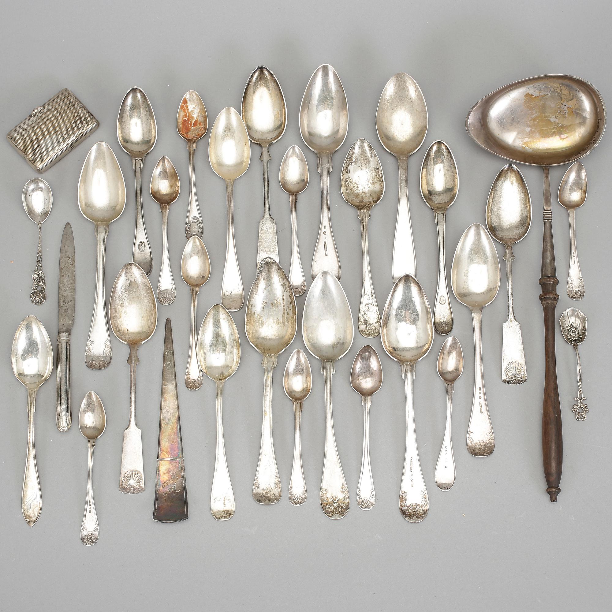 PARTI SILVER, 32 delar. 1800/1900-tal. Tot ca 1540 g.