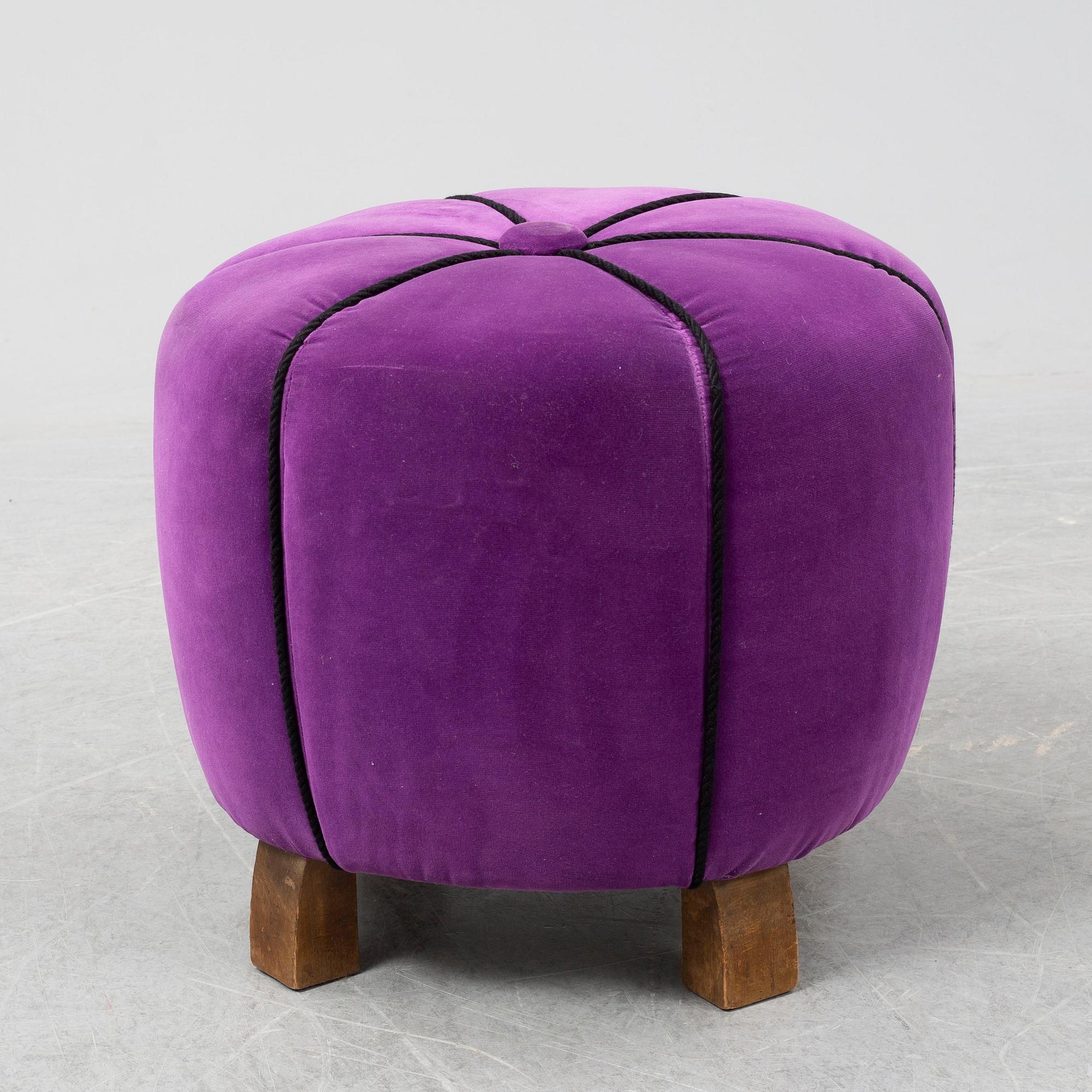 A 1940's table with pouf.