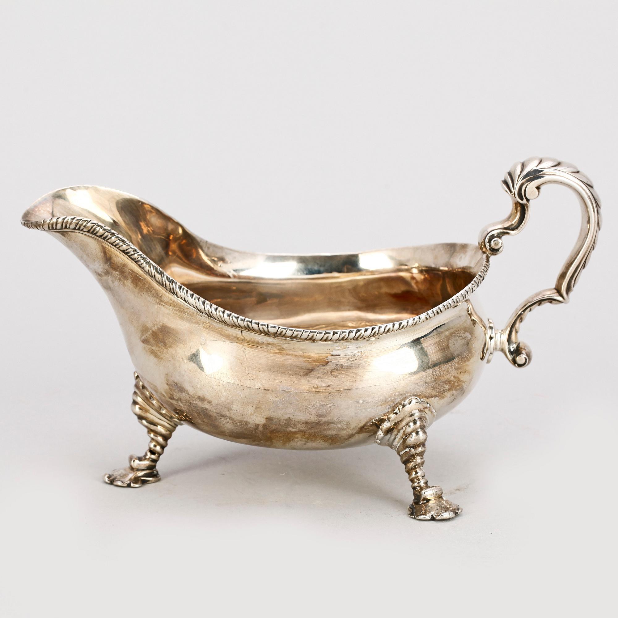 SÅSSNIPA, silver, London 1700/1800-tal. Vikt ca338g.