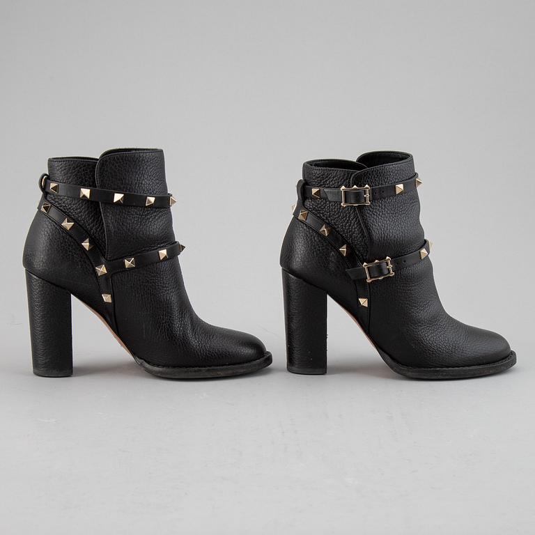 VALENTINO, leather bo0ts, size 37.