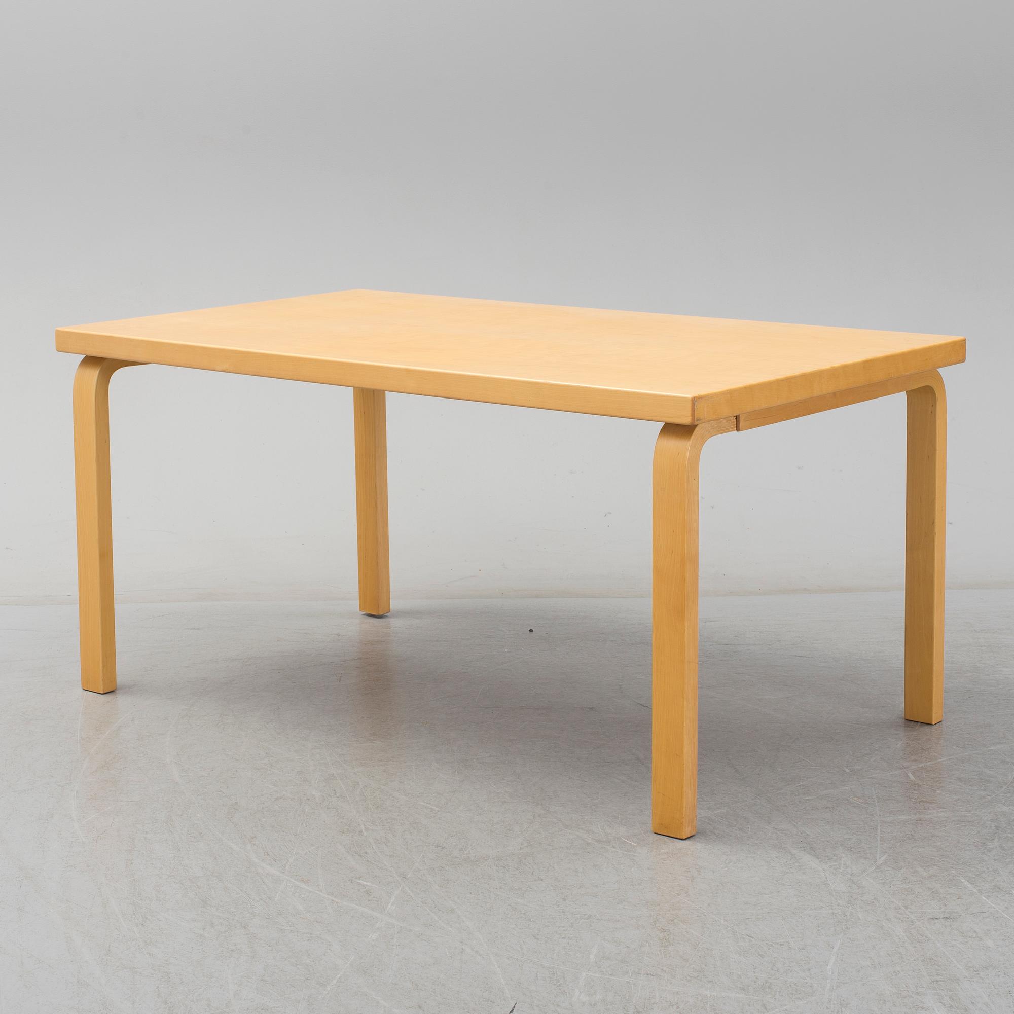 ALVAR AALTO, a model 82A birch table from Artek, Finland, dated 110890.