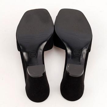 CHANEL, a pair of black suede sandals. Size 38.