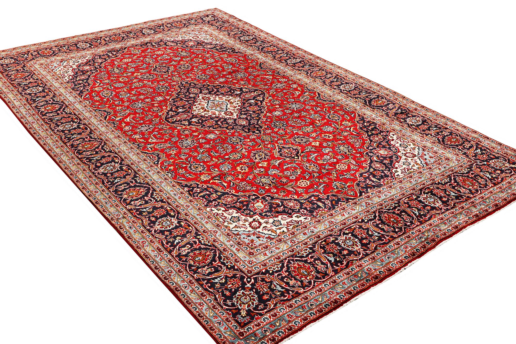 Matta, Keshan, ca. 383 x 247 cm.