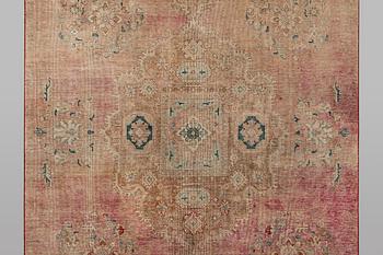 Matta, Orientalisk, vintage design, ca 254x192 cm.