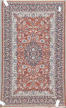 MATTA, old silke Kashmir. Ca 155,5 x 92,5 cm.