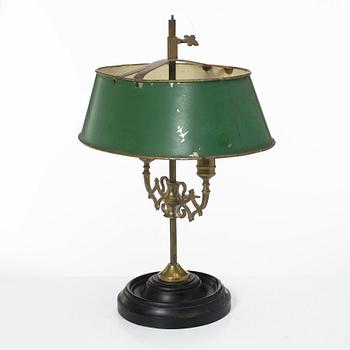Skrivbordslampa för två ljus, sk bouilottelampa, 1800-talets slut.