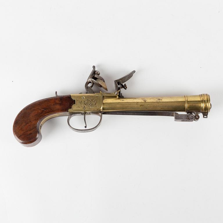 A Wallis brass blunderbuss flintlock pistol, early 19th Century.