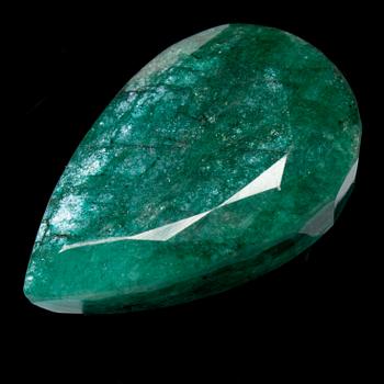 SMARAGD, grön, päronslipad, ca 113.7 ct, vikt ca 22,7 g.
