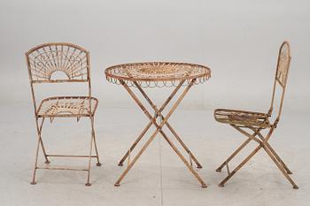 TRÄDGÅRDSGRUPP, 3 delar, modern tillverkning.