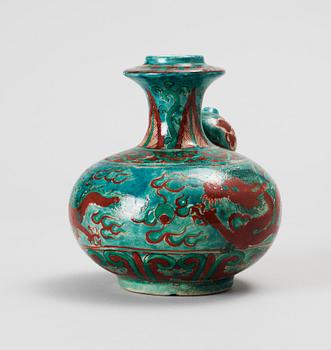 KENDI, porslin. Kina. Qing dynastin. 1800-tal.