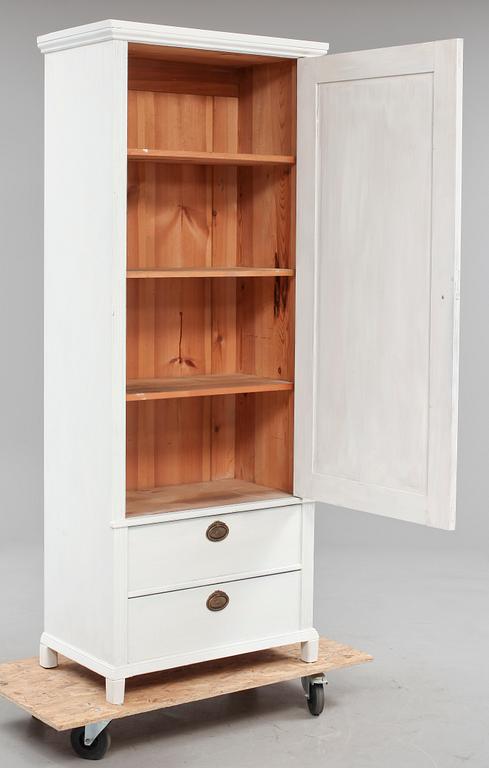 LINNESKÅP, jugend, omkring 1900.