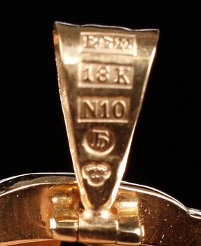 BROSCHER, 2 st, 18k guld, tot vikt 12g.