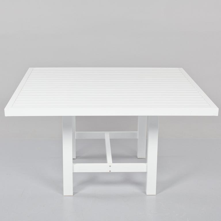 BORD, Elsa Stackelberg, Fri Form, omkring 2010.