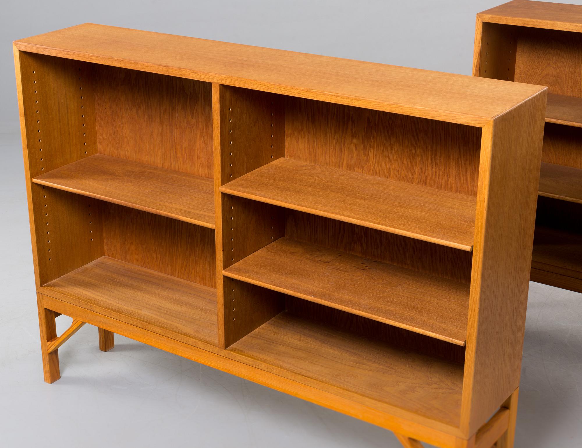 A PAIR OF BOOKSHELVES BY BØRGE MOGENSEN, C.M Madsen, FDB Furnitur.