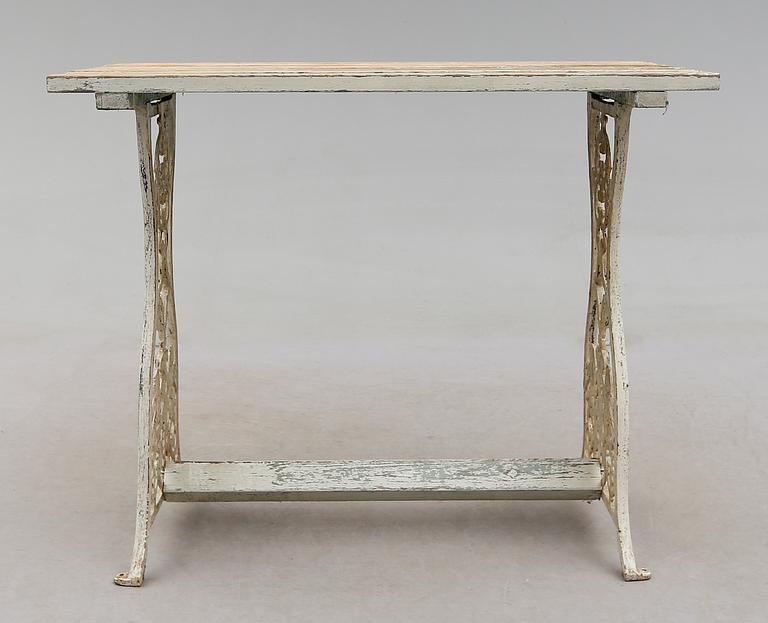 TRÄDGÅRDSBORD, 1900-tal.