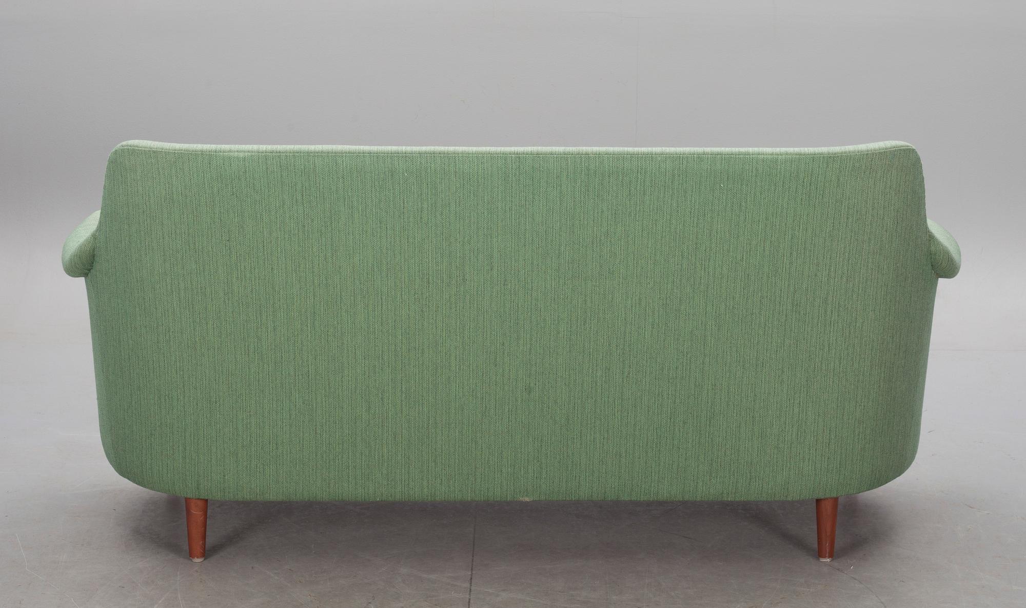 SOFFA MED FÅTÖLJ. "Samsas" design Carl Malmsten.