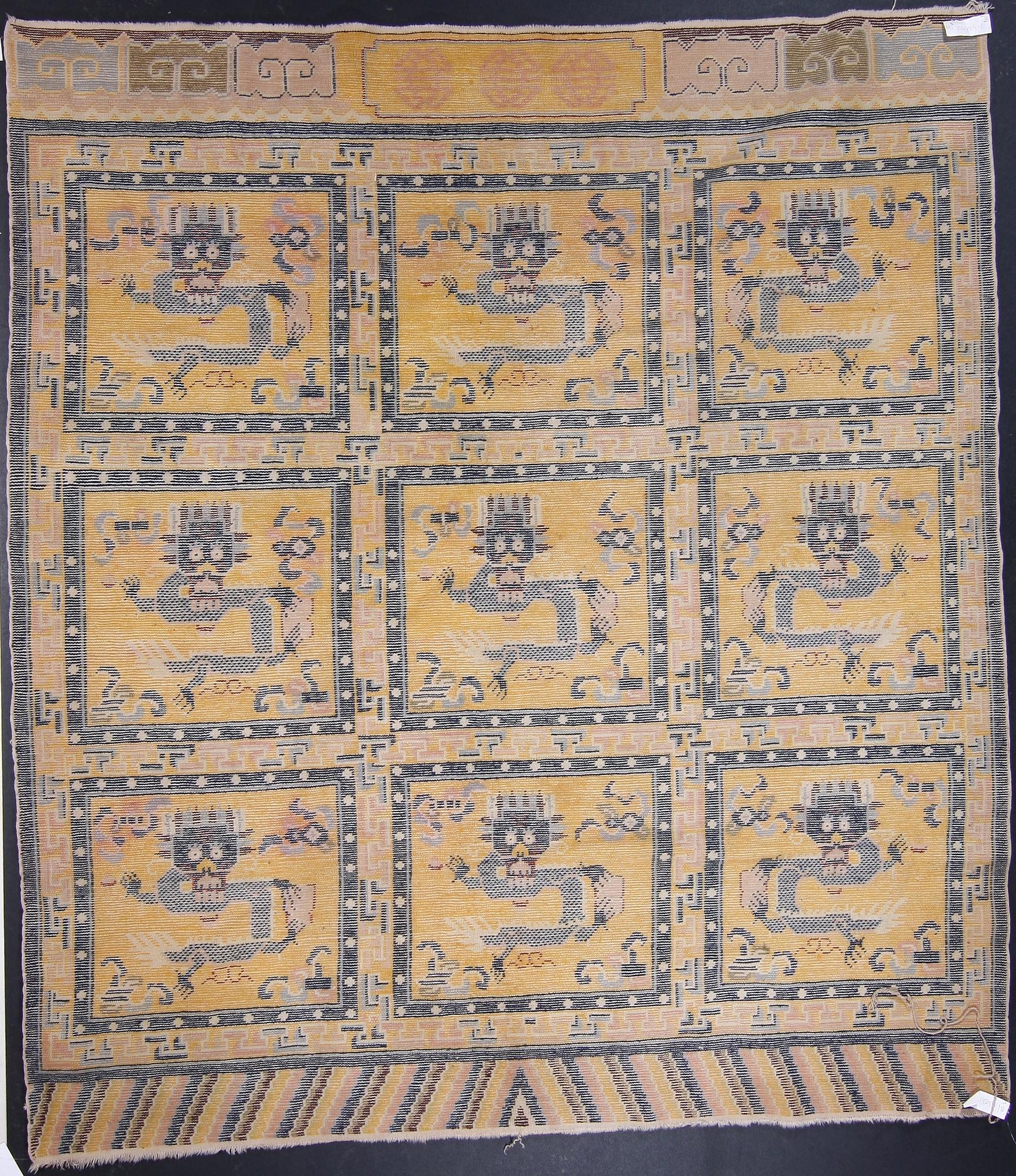MATTA, Kina. 1900-tal. 230 x 205.
