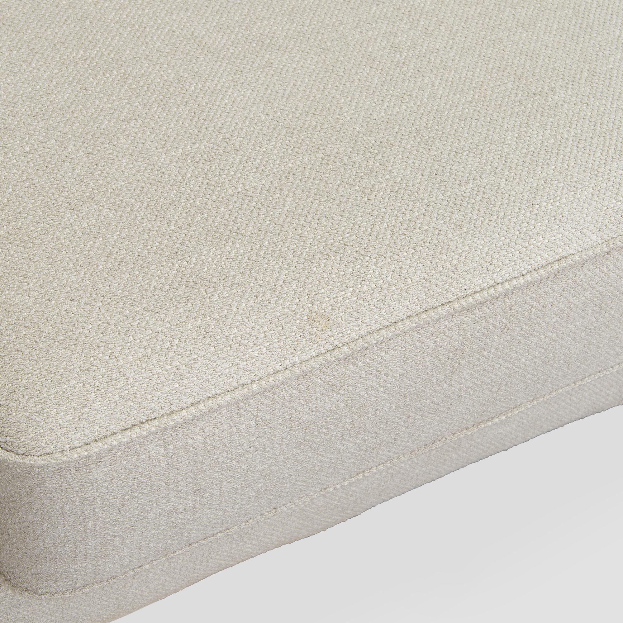 Flemming Lassen, sohva, "Vilhelm", valmistaja Audo Copenhagen. Uustuotanto. Muotoiltu 1935.