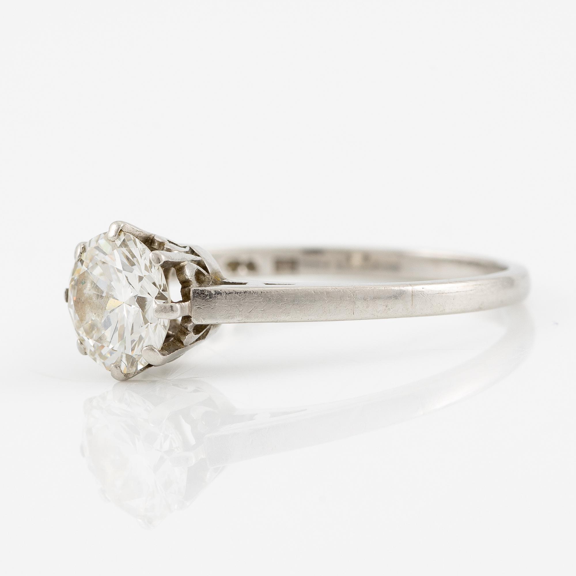 Ring, platinum with a brilliant-cut diamond, 1.05 ct according to the engraving.