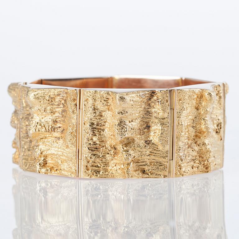 ARMBAND, 14K guld, finska stämplar, 1975. Vikt 89,8 g.