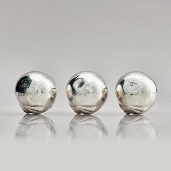 Olle Ohlsson, tumlare, 3 st, sterling silver, Stockholm 1979.