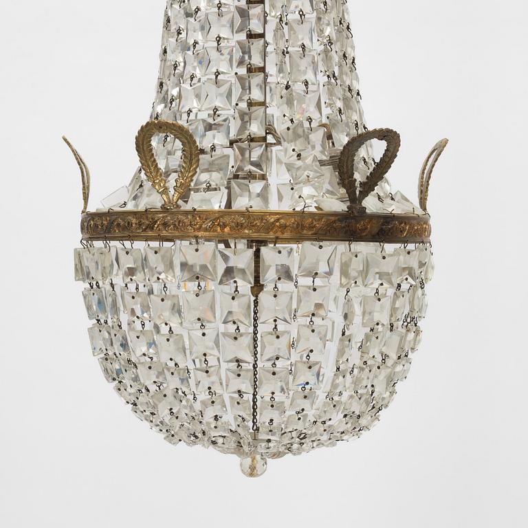 A chandelier, early 20th Century.