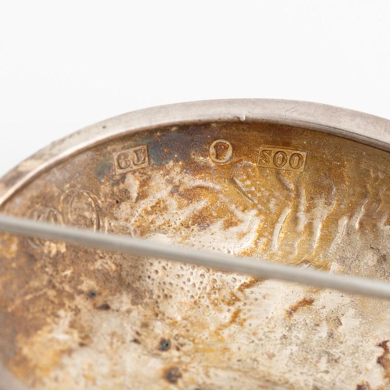 Olle Ohlsson, A brooch, silver with cultured pearls, 1969.