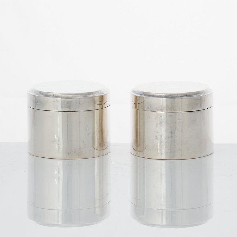 A pair of Swedish 19th century parcel-gilt silver toilette boxes, mark of Adolf Zethelius, Stockholm 1814.