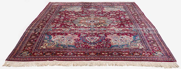 Matta, antik Teheran, norra Persien, ca 363 x 268 cm.