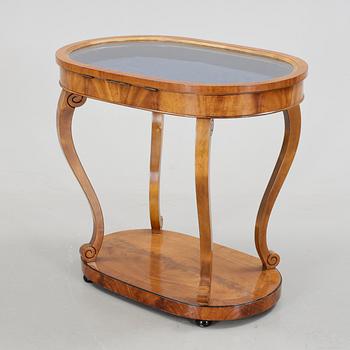 MONTERBORD, kring sekelskiftet 1800/1900.