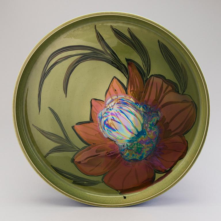 HEINI RIITAHUHTA, a porcelain dish 'Shimmering anemone' signed Heini Riitahuhta 2005.