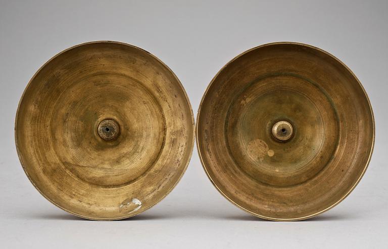 LJUSSTAKAR, ett par, senempire, 1800-talets första hälft.