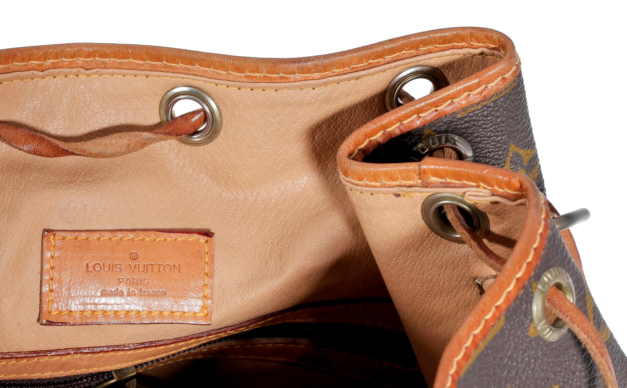 LOUIS VUITTON, axelremsväska, "Noé" tidigt 1980-tal.