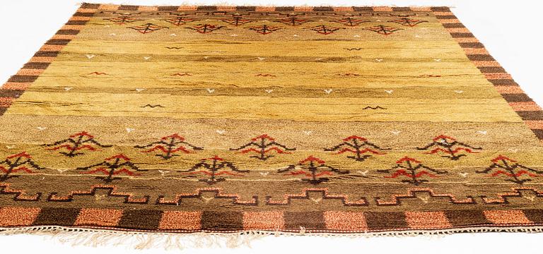 Carpet, Flossa, Sweden/Finland, 1920's. Ca 344 x 263 cm.