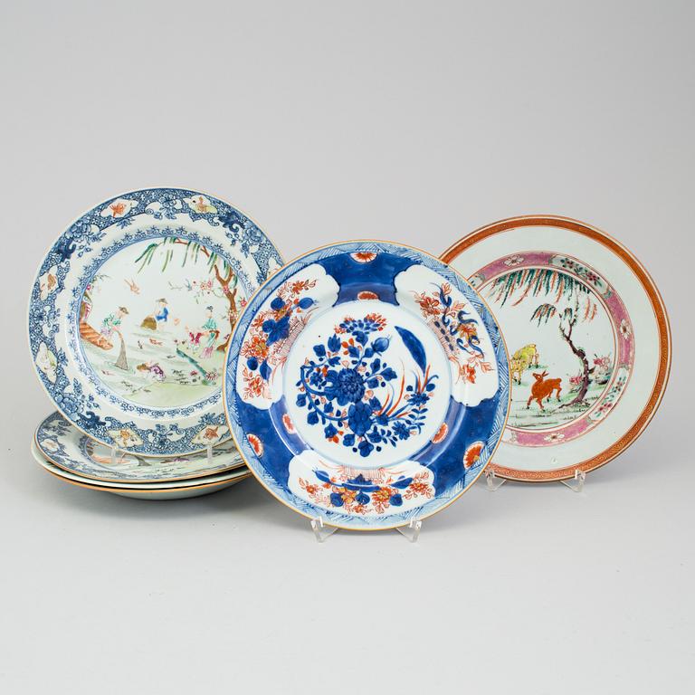 Six chinese famille rose and imari porcelain plates. Qing dynasty, 18th century.