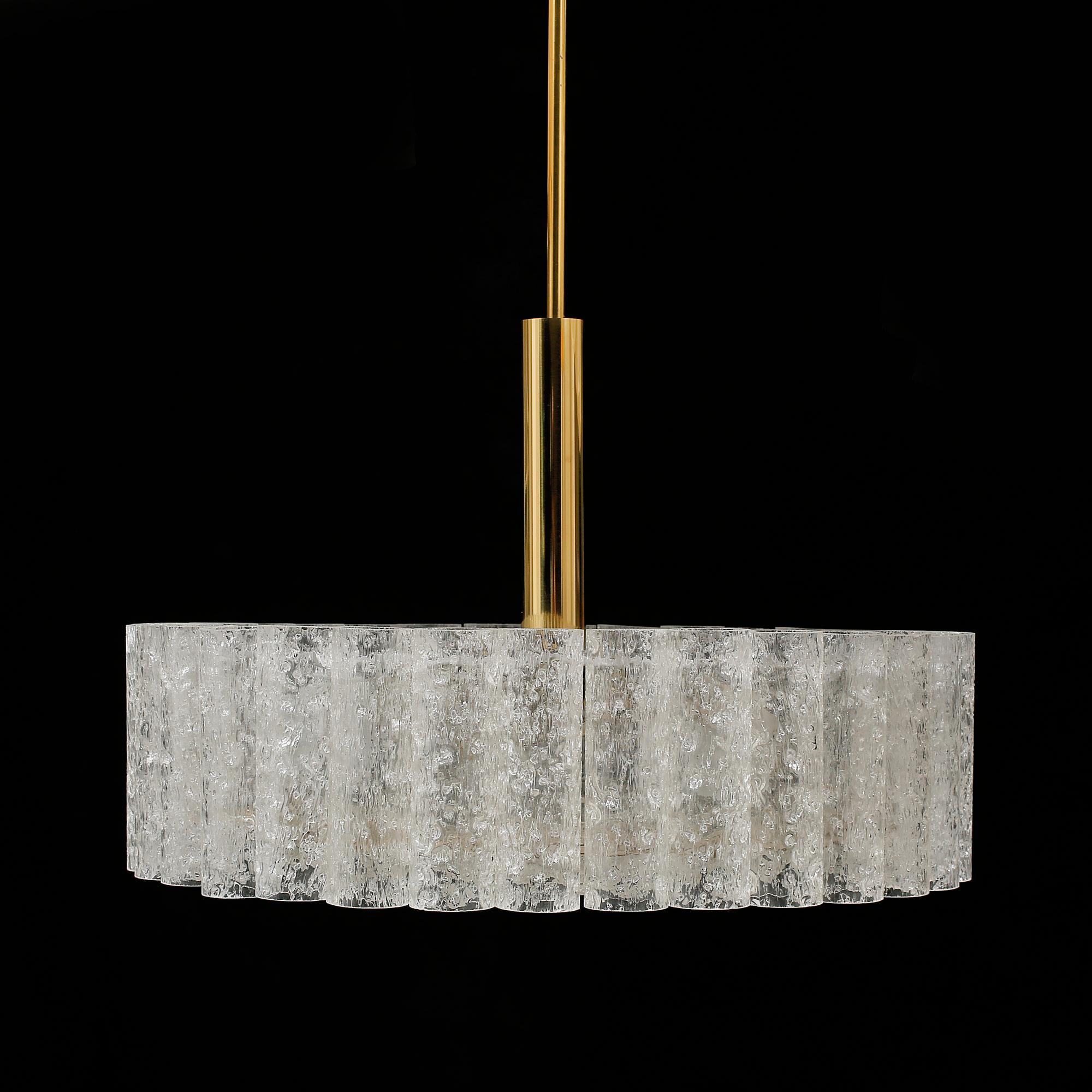 TAKLAMPA, Doria Lichtenwerken, Österrike, 1900-talets andra hälft, höjd ca 105 cm.