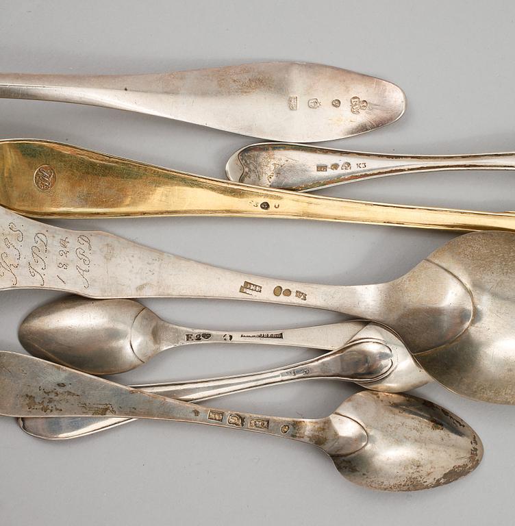 SKEDAR, 22 st, silver, olika svenska smeder bl.a. Jacob Blomsterwall, 1788 - 1816, vikt 683g.