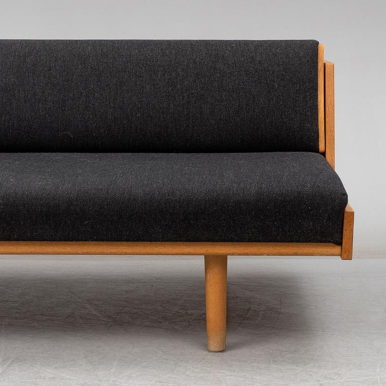 HANS J WEGNER, sofa, 'GE-258', Getama, Denmark. Mid 20th century.