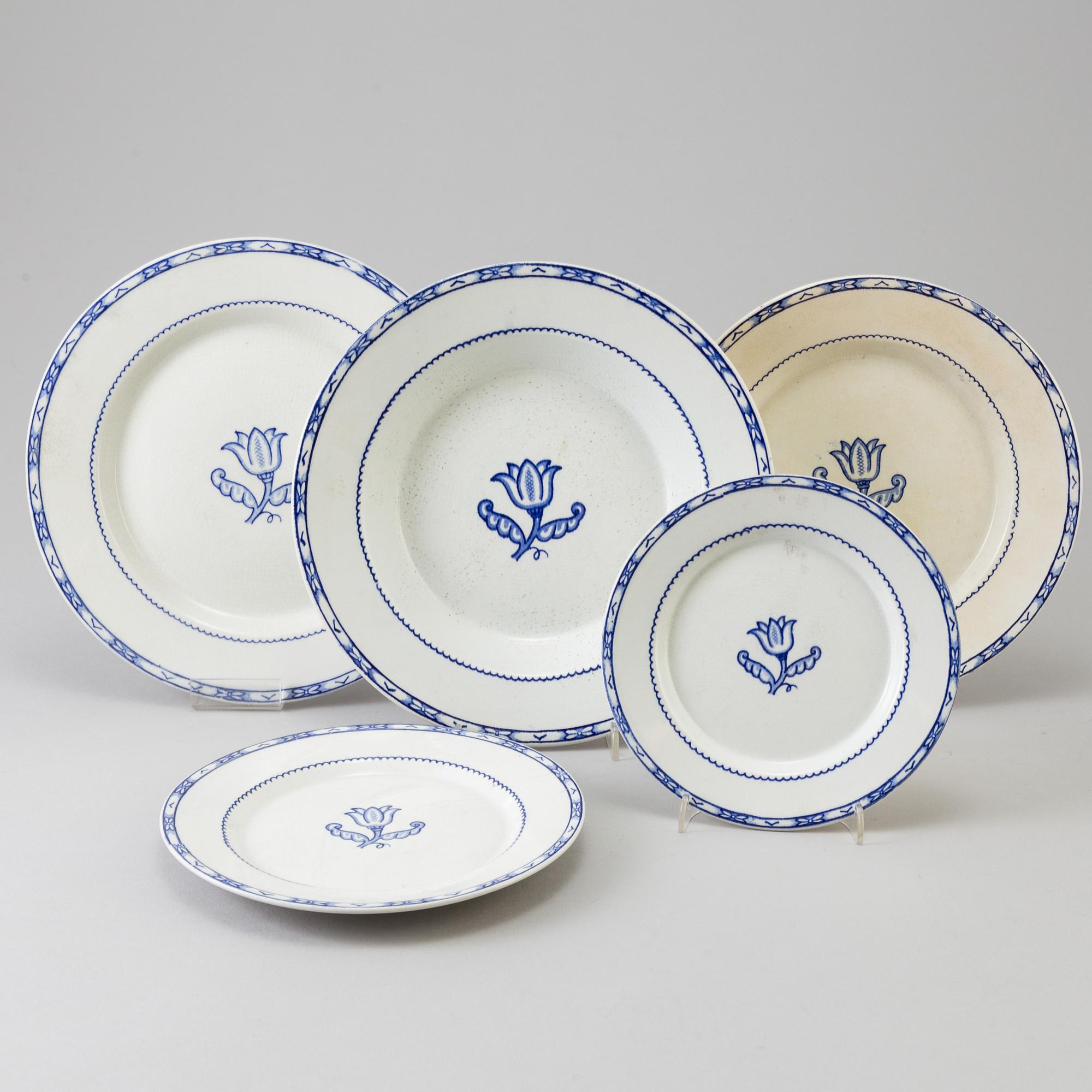 WILHELM KÅGE, servisdelar, 34 st, flintgods, "Holland", Gustavsberg.