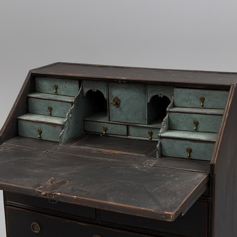 A late 18th century secretaire.