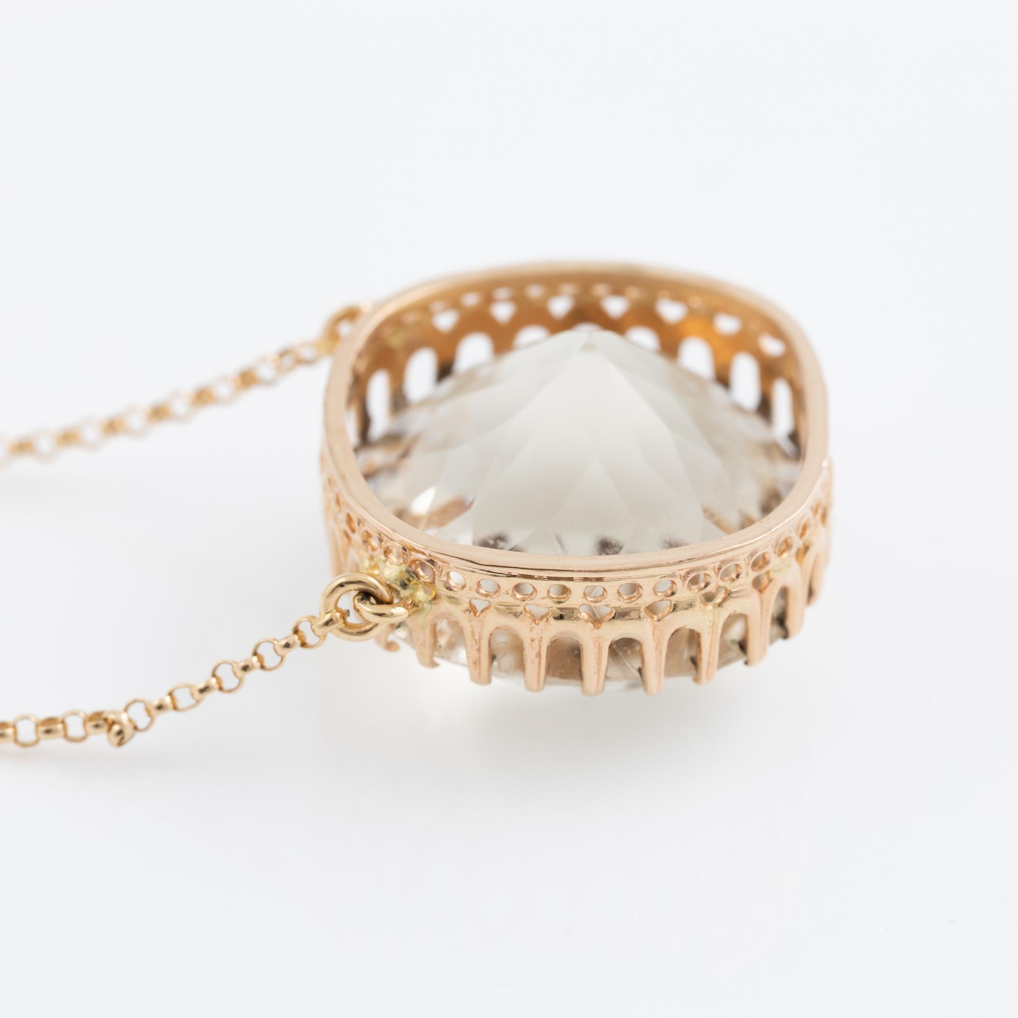 Necklace 18K gold with quartz.