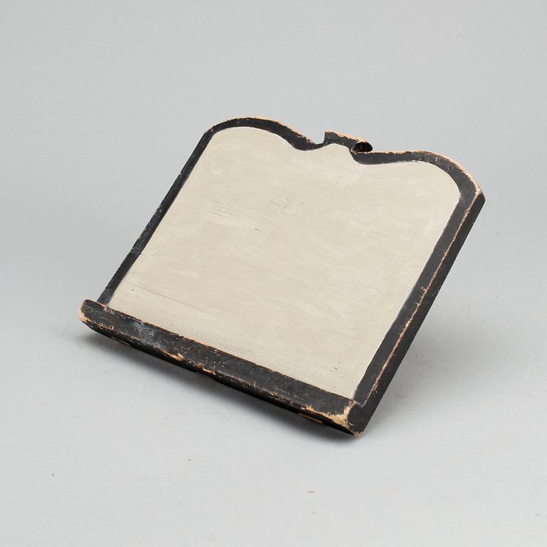 BOKSTÖD, allmoge, 1800-tal.