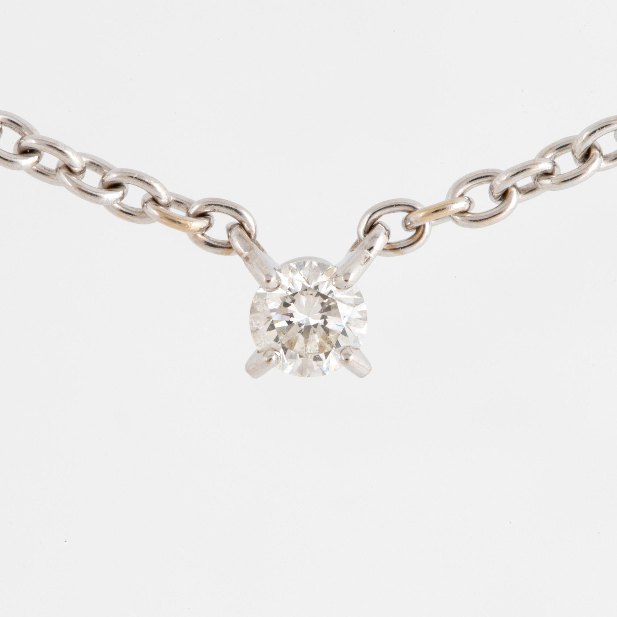 CARTIER, Collier med briljantslipad diamant, med etui, box och certifikat.